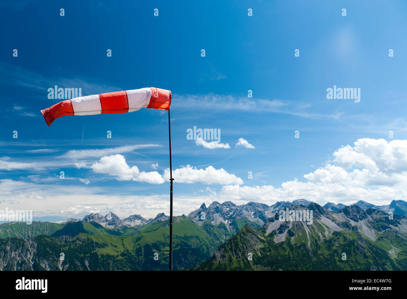Windsack auf dem Fellhorn Stockfoto