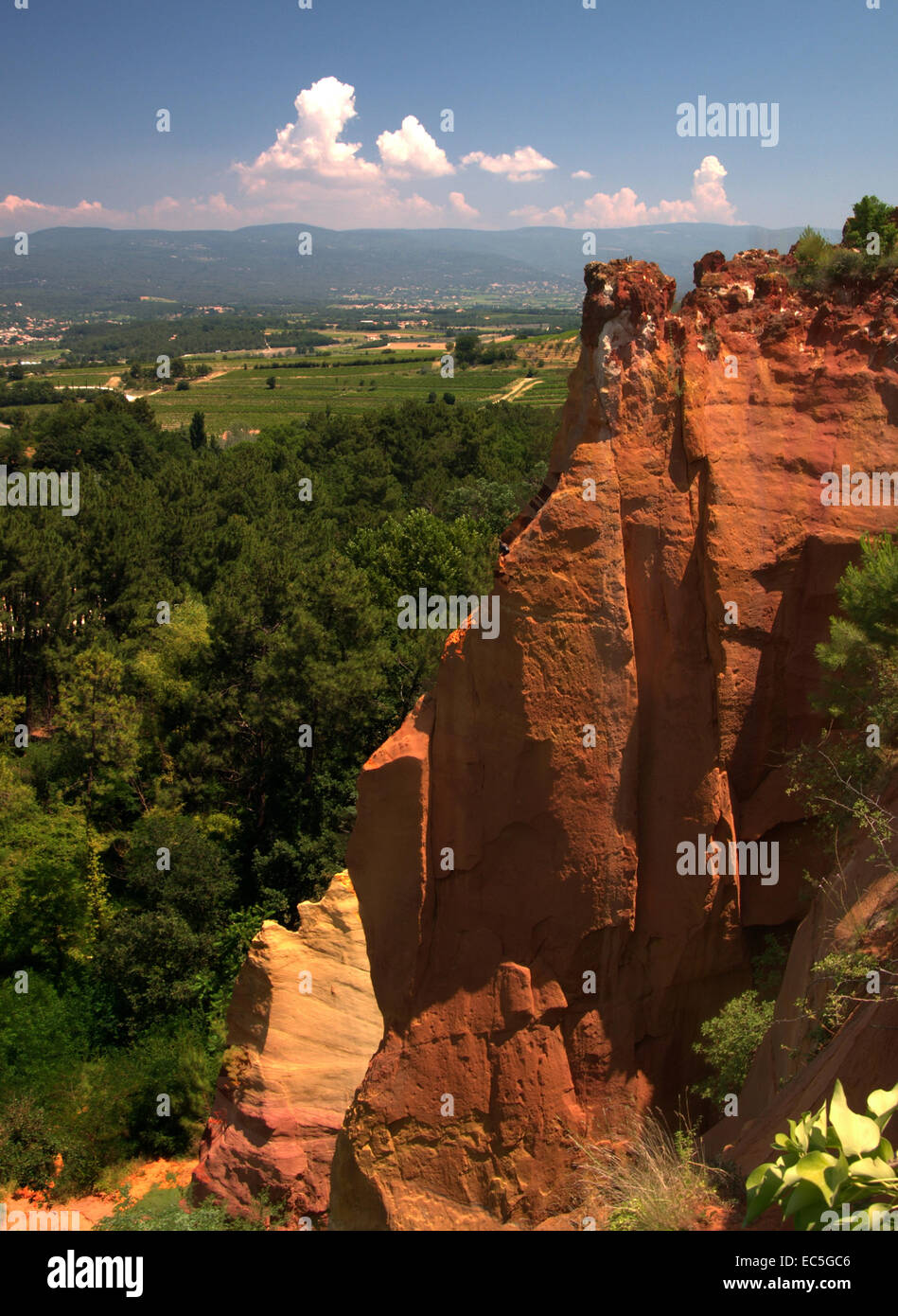 ockerfarbenen Felsen Stockfoto