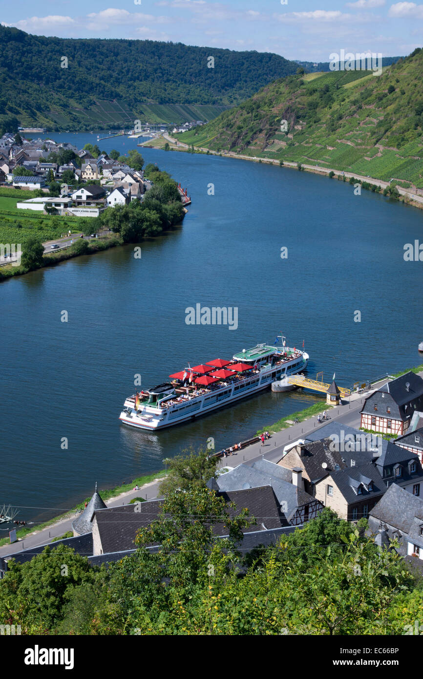 Beilstein und die Mosel, gesehen von der Burg Metternich, Landkreis Cochem Zell, Rheinland-Pfalz, Deutschland, Europa Stockfoto