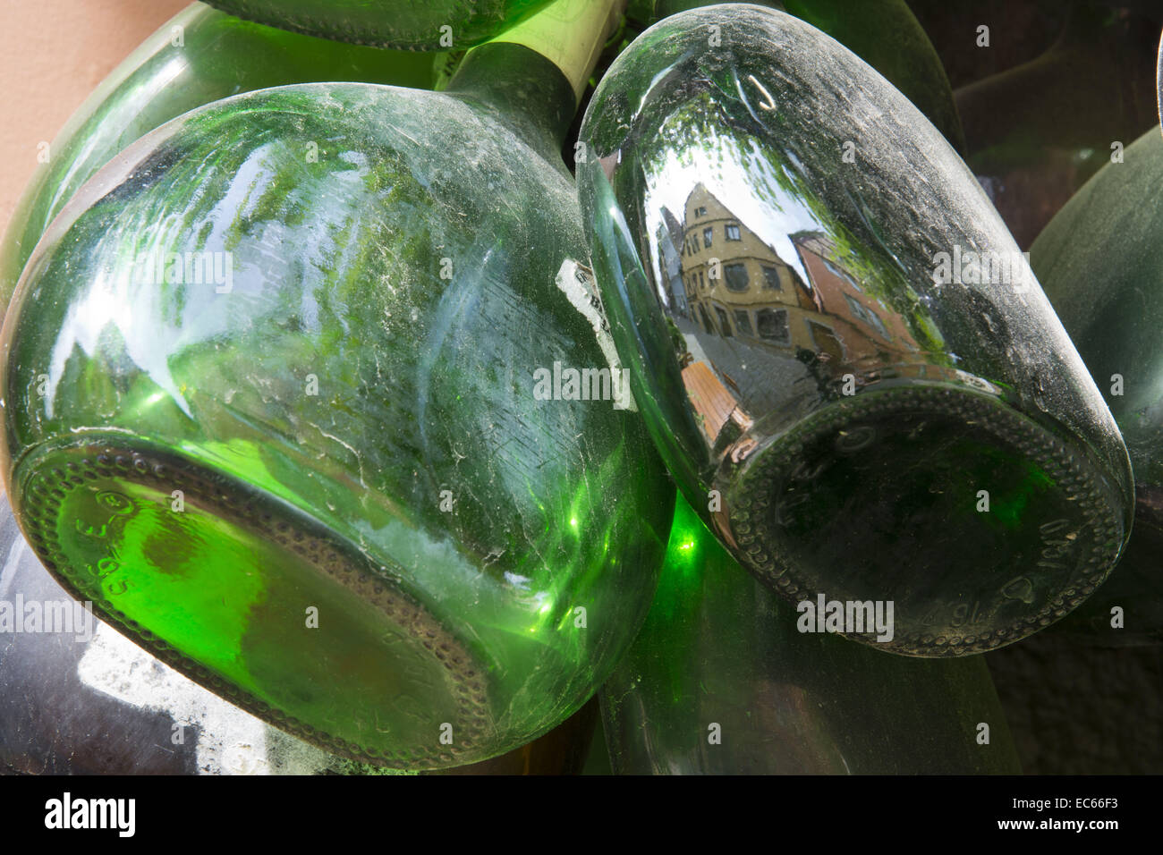 Bocksbeutel Wein Stockfotos und -bilder Kaufen - Alamy