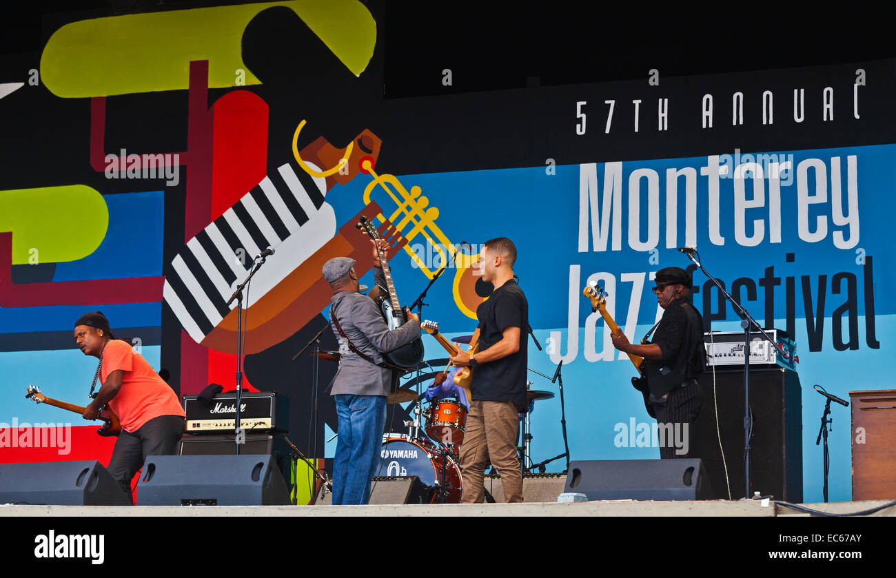 BOOKER T JONES Preforms auf der Hauptbühne auf dem MONTEREY JAZZ FESTIVAL Stockfoto