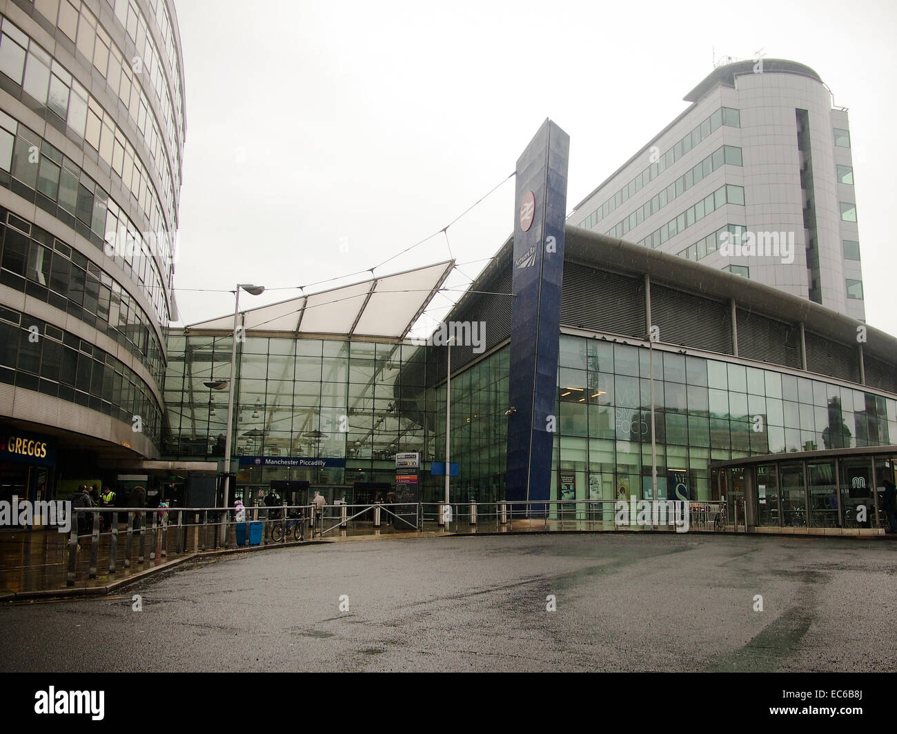Trains manchester piccadilly station Fotos und Bildmaterial in hoher