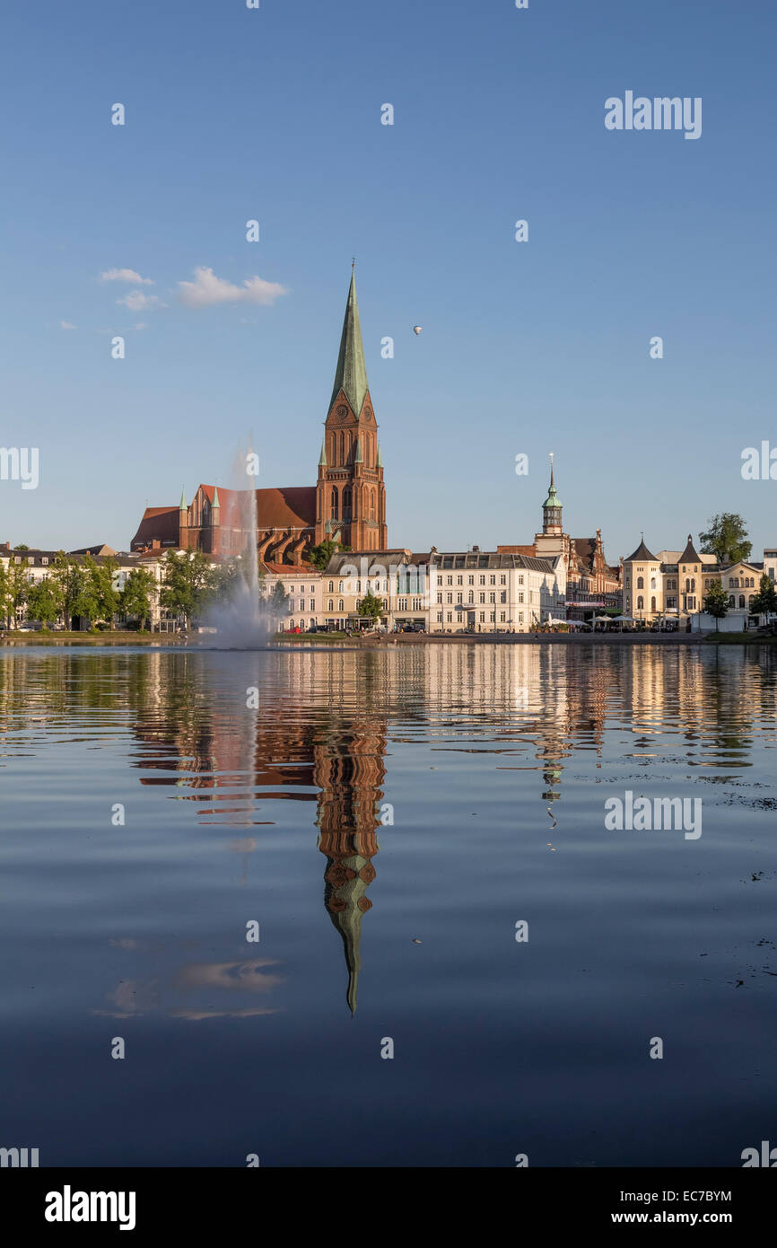 Altstadt am pfaffenteich mit dom Fotos und Bildmaterial in hoher
