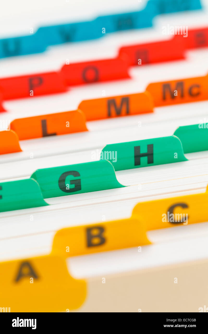 Alphabetischer farbcodierte Visitenkarte Dateisystem. Stockfoto