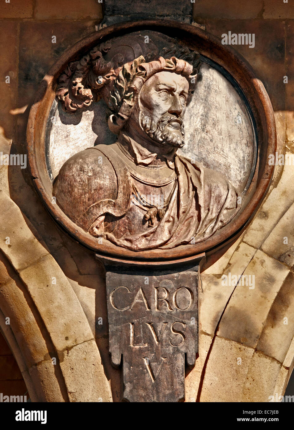Carolus V - Charles V 1500 – 1558 Kaiser des Heiligen Römischen Reiches von 1519 und König der spanischen Realms 1516 bis zu seiner Abdankung im Jahre 1556.  Spanien (die Plaza Mayor Salamanca) Stockfoto