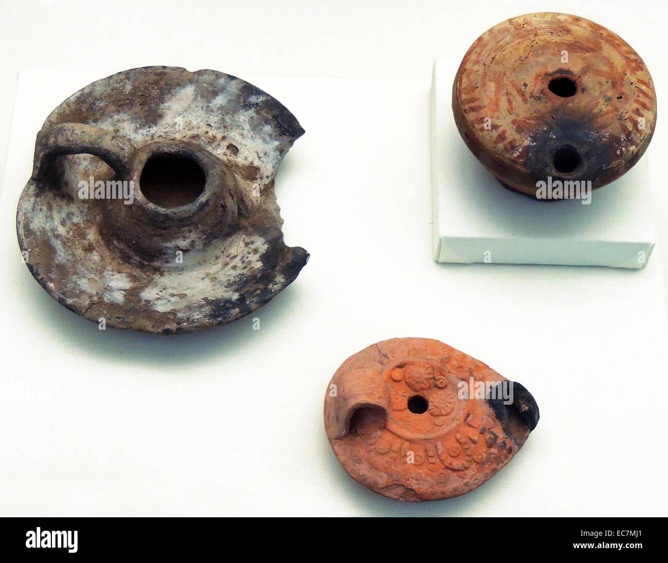 Keramik-Lampen.  Roman, nach 30 v. Chr.. Stockfoto