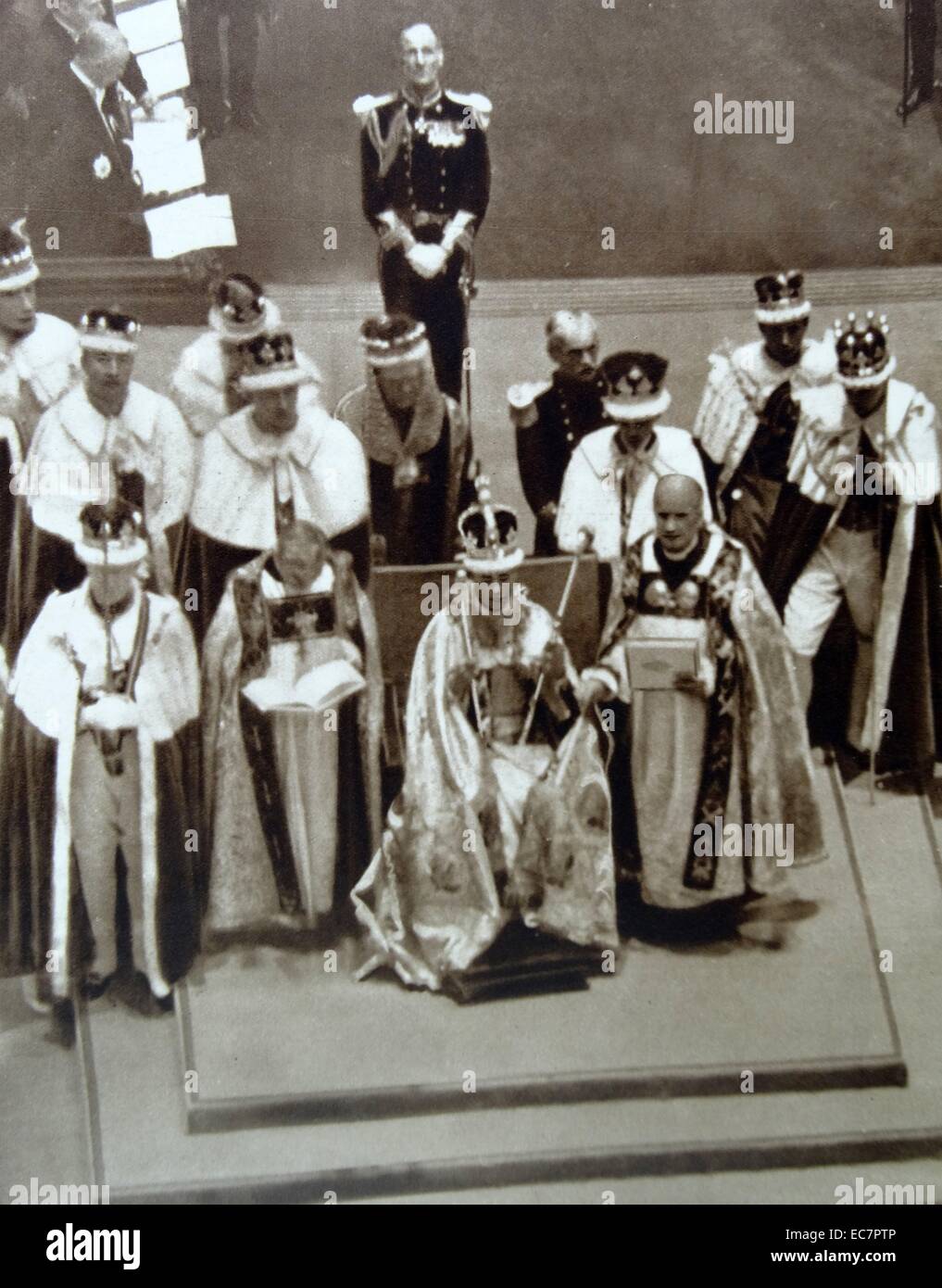 Krönung britischer König George VI in der Westminster Abbey. George VI (Albert Frederick Arthur George; 14. Dezember 1895 - vom 6. Februar 1952) König des Vereinigten Königreichs und der Dominions des British Commonwealth von 11 Dezember 1936 bis zu seinem Tod. Er war der letzte Kaiser von Indien und der erste Leiter des Commonwealth Stockfoto