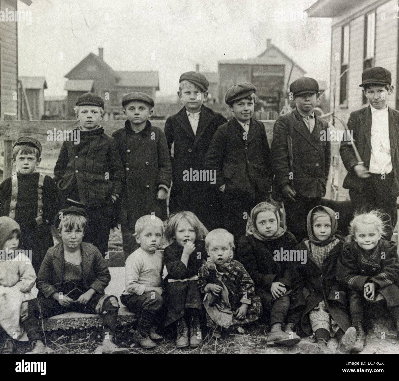 Gruppe gebildet Waisen von Cherry Mine Katastrophe wo 400 Männer begraben wurden; 13. November; 1909; Kirsche; Illinois Stockfoto
