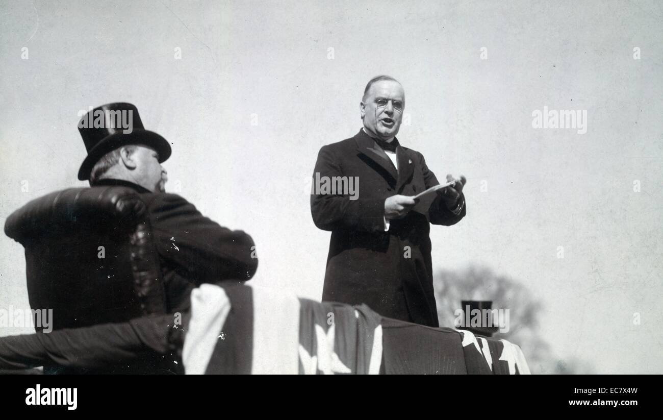 Präsident McKinley liefert seine Antrittsrede vor Cleveland. McKinley war der 25. Präsident der Vereinigten Staaten. Er führte die Nation zum Sieg im spanisch-amerikanischen Krieg und Schutzzölle die amerikanische Industrie zu fördern. Stockfoto