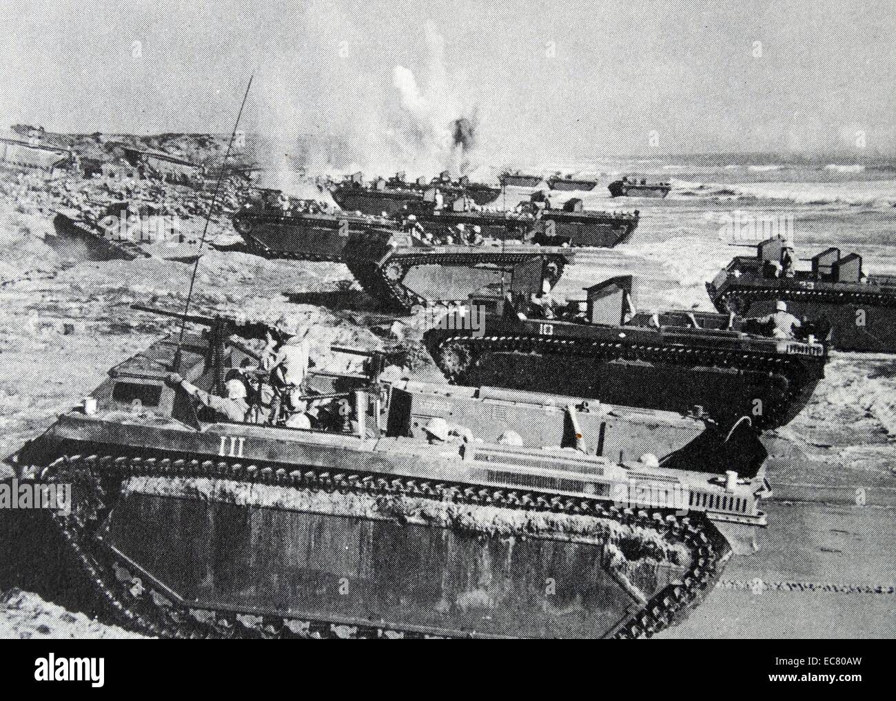 Sand von Iwo Jima, 1949. Amphibious Landing Craft, wichtigsten Motor des Pazifischen Konflikt. Stockfoto