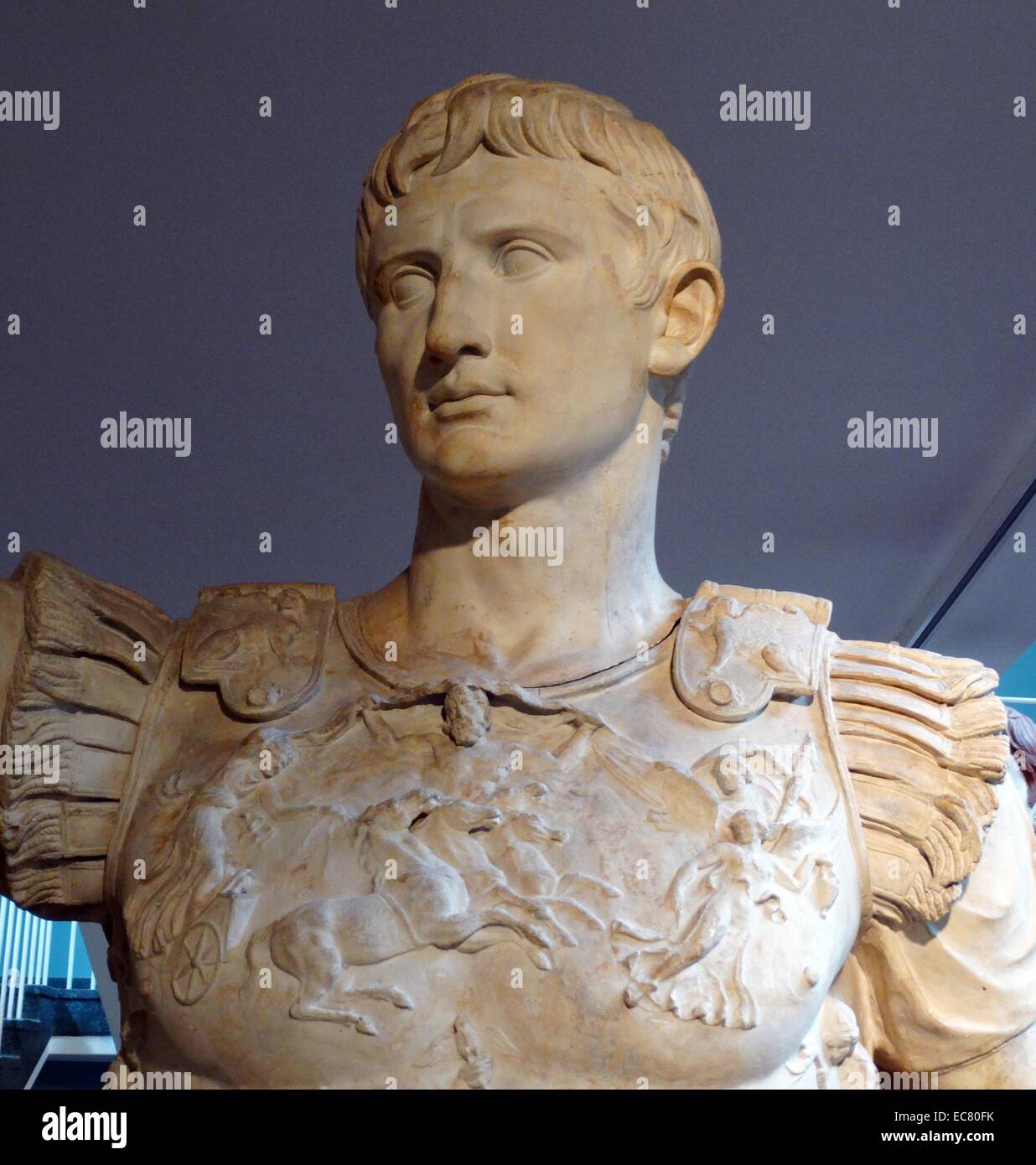 Ausschnitt aus der Statue des Augustus Prima Porta aus der Villa Livia; in der Nähe von Rom 20 v. Chr. Stockfoto