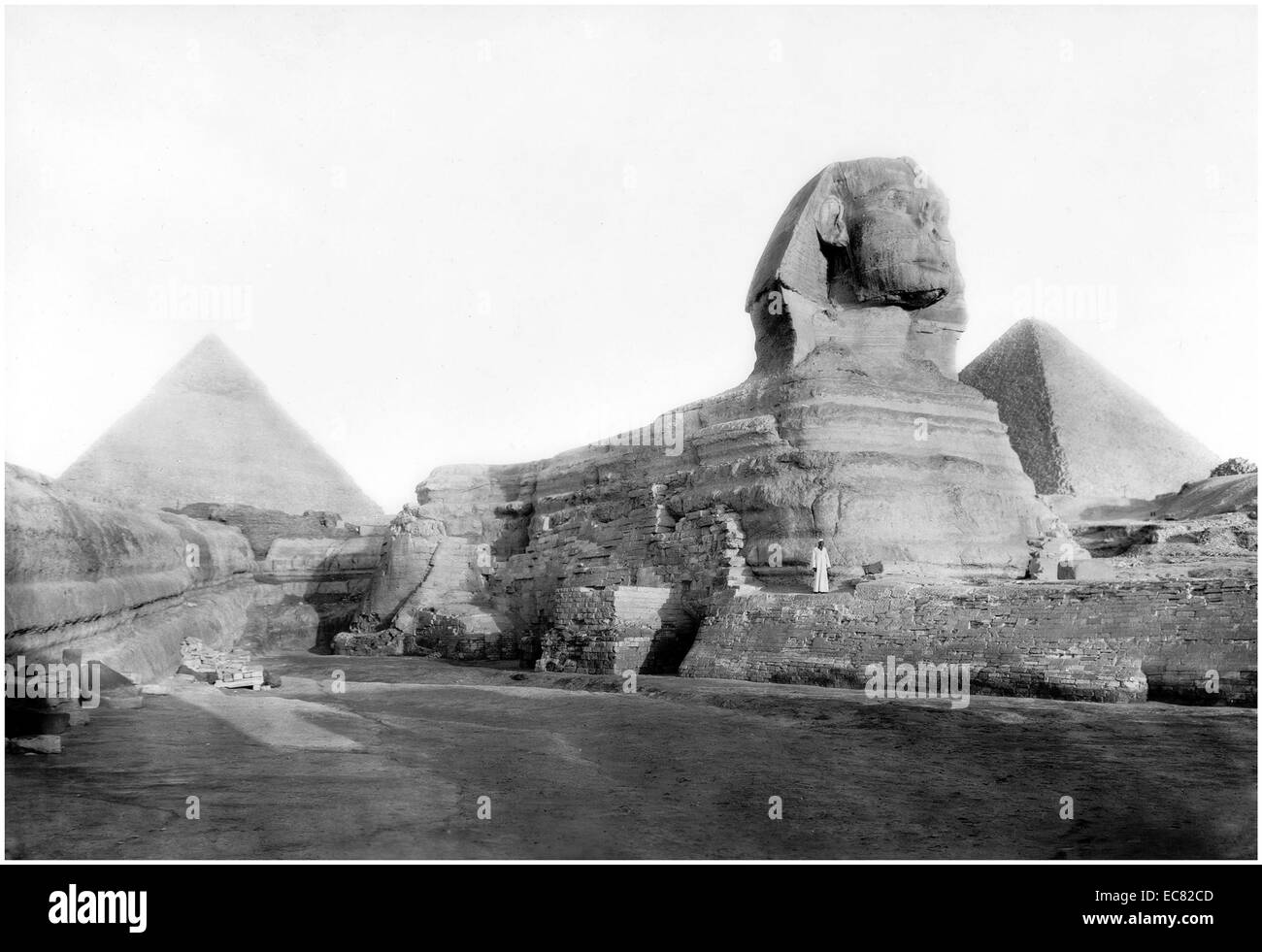 Bild von der Sphinx und die Pyramiden von Ägypten. Das Bild wurde ca. 1934 aufgenommen. Stockfoto