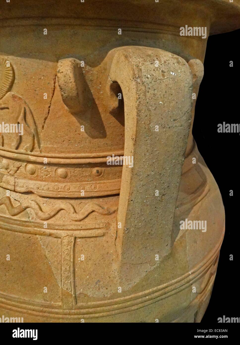 Sehr große Storage Jar (nach Höhe) als Pithos; Kreta bekannt; 700-600 v. Chr. häufig mit Sphinx eingerichtet; Stier; Schlange oder geometrische Muster. Stockfoto