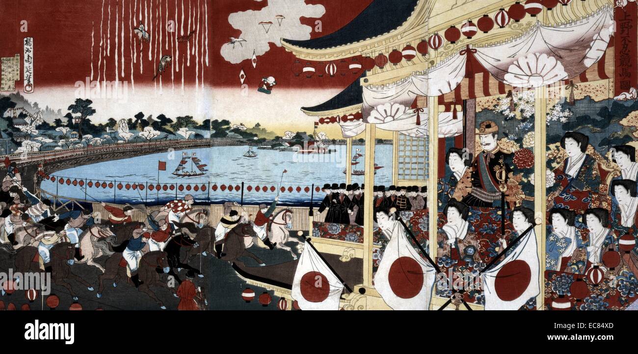 Japanische hand farbige Holzschnitt. Bild zeigt die Pferderennen in Ueno Park. Die JOCKEYS sind laufend auf ihre Pferde während die japanischen Fans jubeln von der Tribüne aus. Vom c 1880 Stockfoto