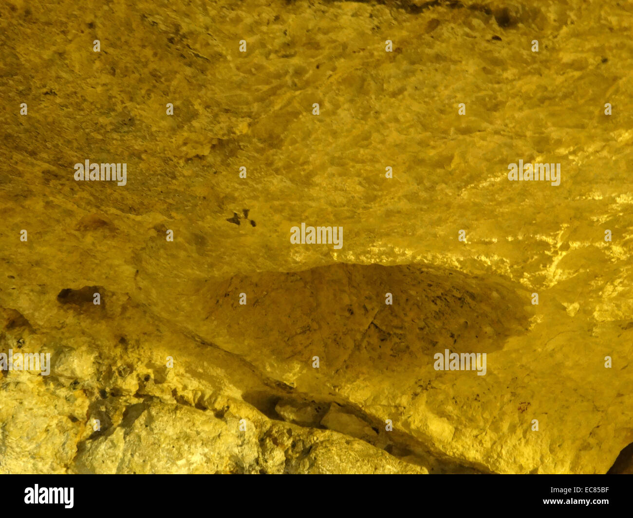 Der Grundstein in der Etage der Kuppel des Rock-Schreins befindet sich auf dem Tempelberg in der Altstadt von Jerusalem. Stockfoto