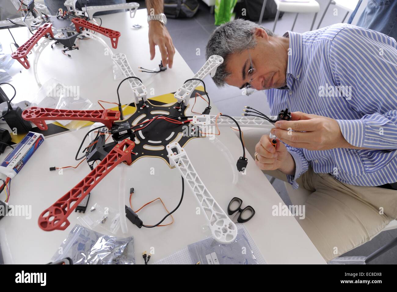 Italien, Mailand FabLab (Fabrication Laboratory), Werkstatt für den Bau einer Drohne Stockfoto