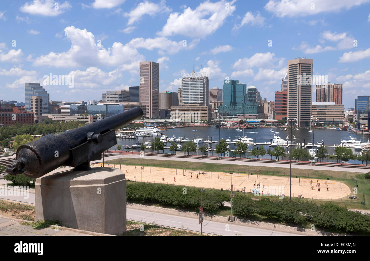 Baltimore Inner Harbor in Maryland wie aus der Kanone auf Federal Hill zu sehen. Stockfoto