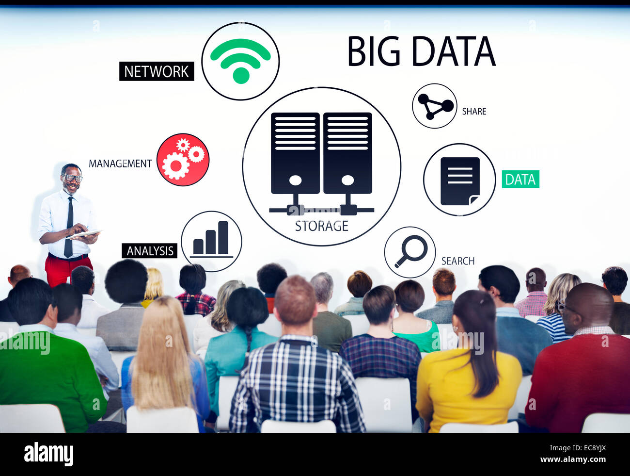 Multiethnische Gruppe von Menschen im Seminar mit Big-Data-Konzept Stockfoto
