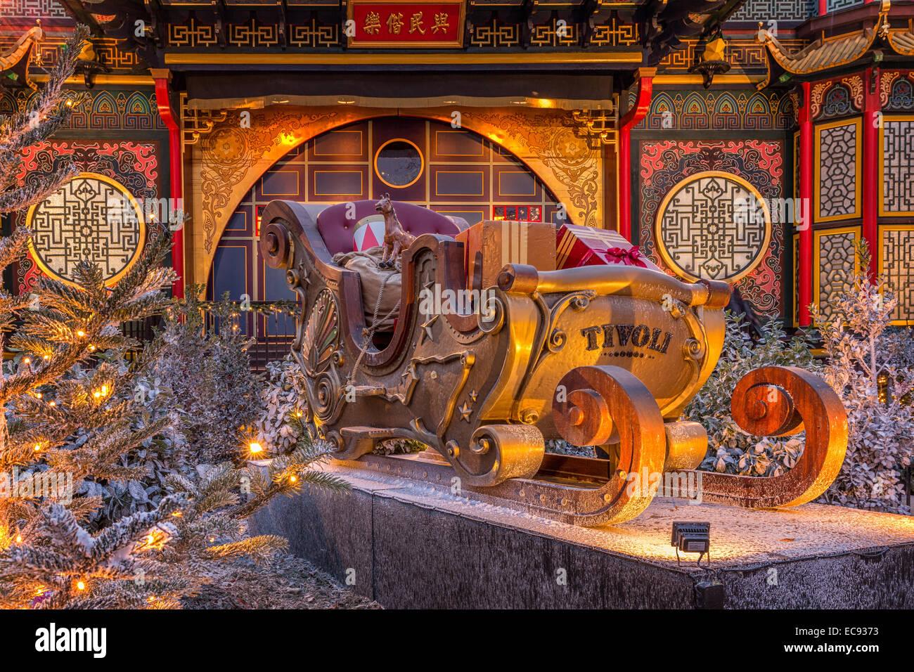 Weihnachtsmann Schlitten in Tivoli, Kopenhagen, Dänemark Stockfoto