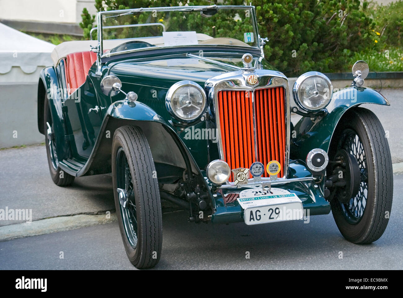 MG TC-Oldtimer bei British Classic Car Meeting 2011, St. Moritz, Schweiz | MG Oldtimer Studienabschnitte des British Classic Stockfoto