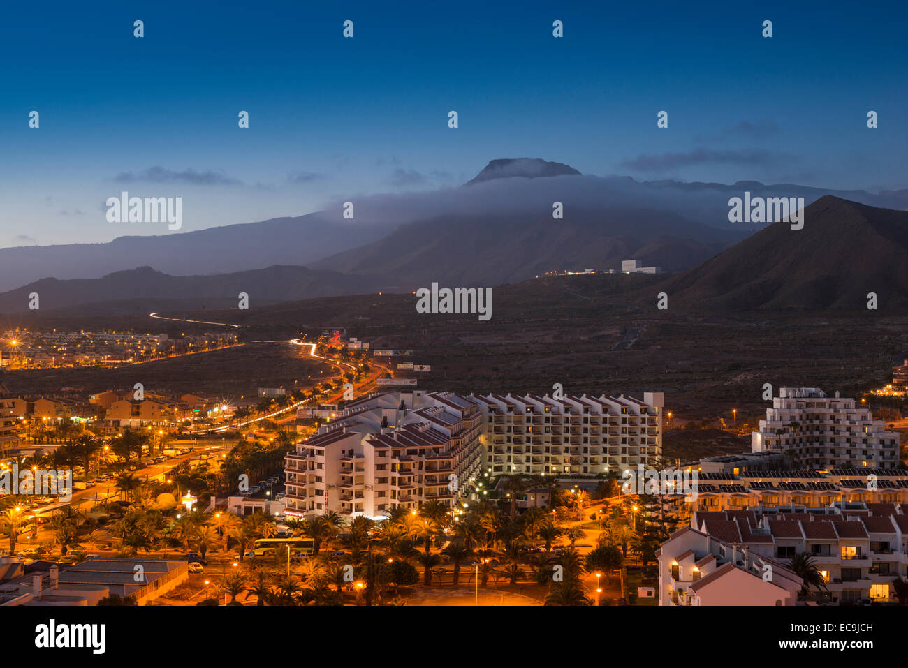 Nacht-Blick auf den Ferienort Los Cristianos, Teneriffa, Kanarische Inseln, Spanien Stockfoto