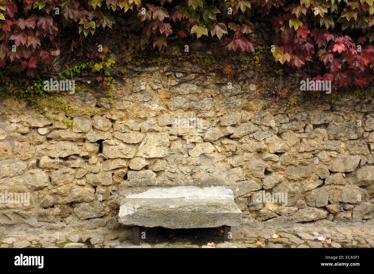 Stonewall, Santillana del Mar, Kantabrien, Spanien, Europa Stockfoto