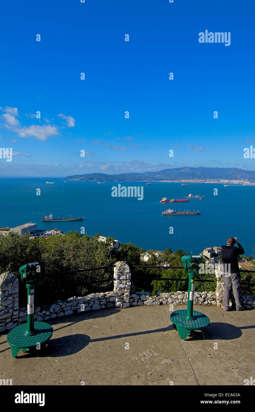Gibraltar-Stadt mit der Bucht von Algeciras, Spanien, am Rücken, Gibraltar, Britische überseegegend, Iberische Halbinsel, Europa Stockfoto