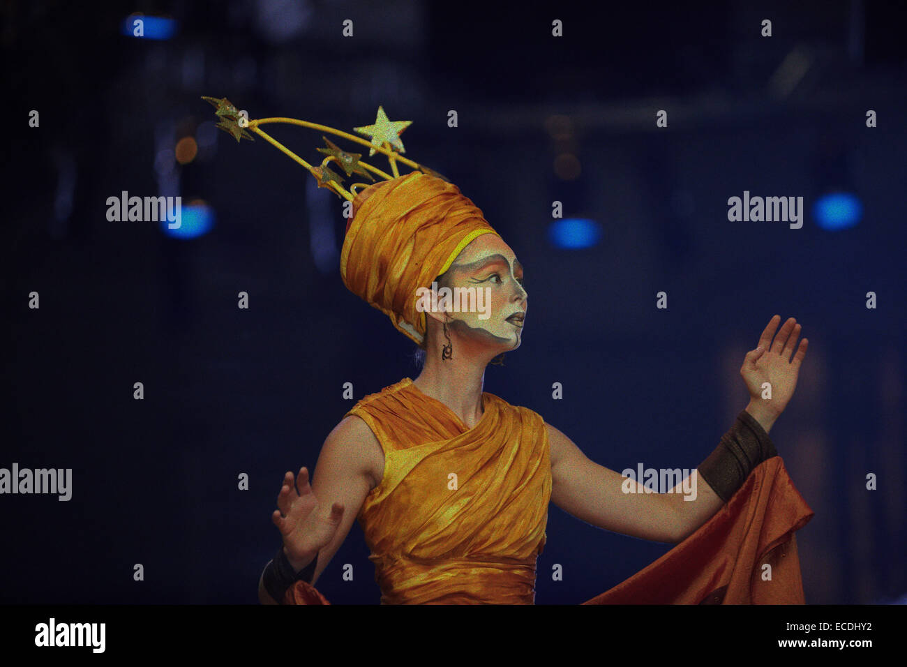 Eine Prinzessin von Le Cirque du Soleil während des Sommer-Festivals Stockfoto