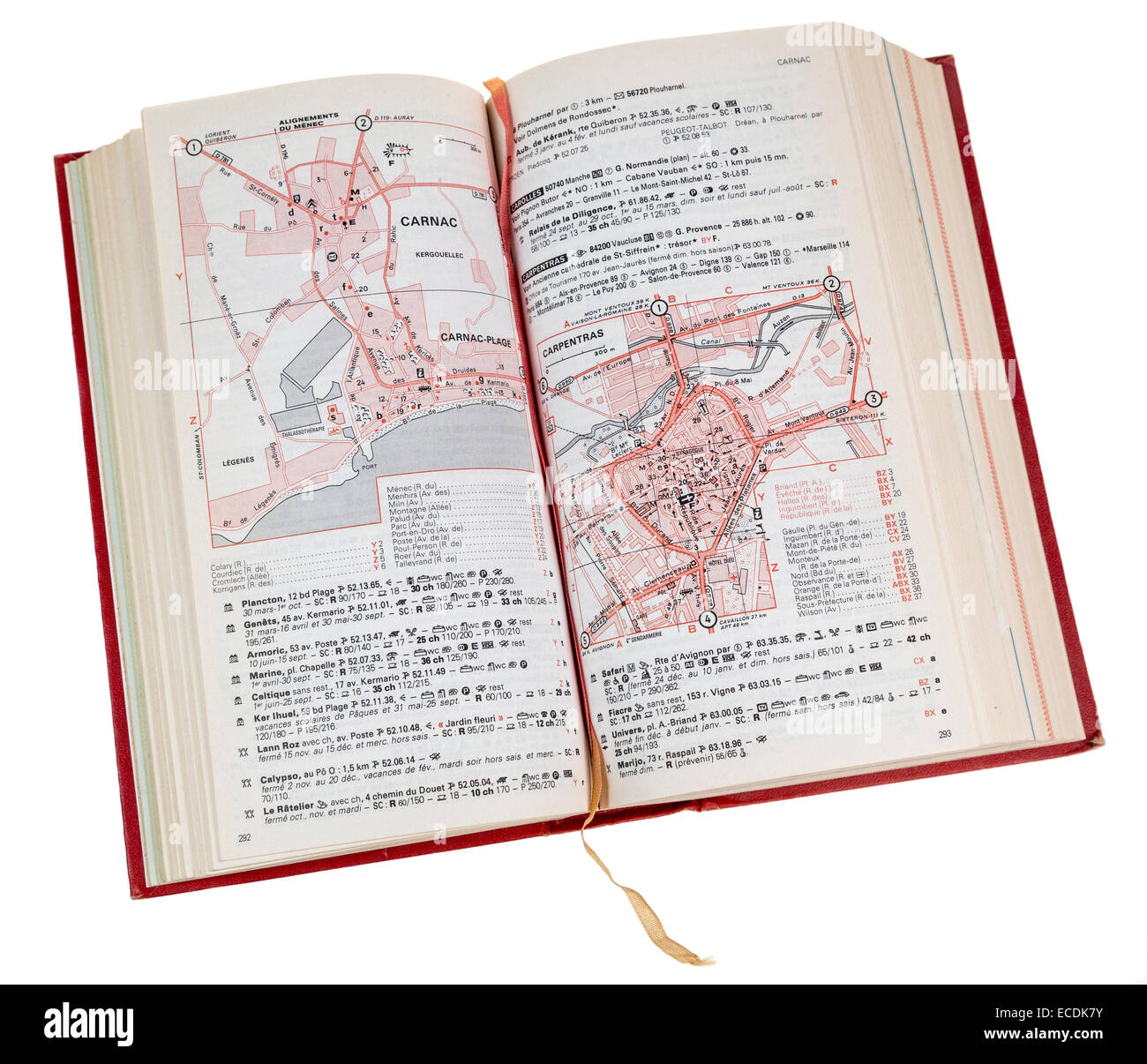 1984 alte Michelin Guide nach Frankreich zu öffnen, auf der Seite für Carnac Stockfoto