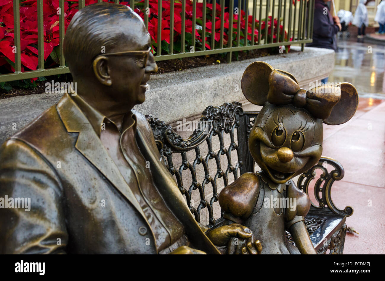 Walt Disney und Minnie Maus-Skulptur Stockfotografie - Alamy