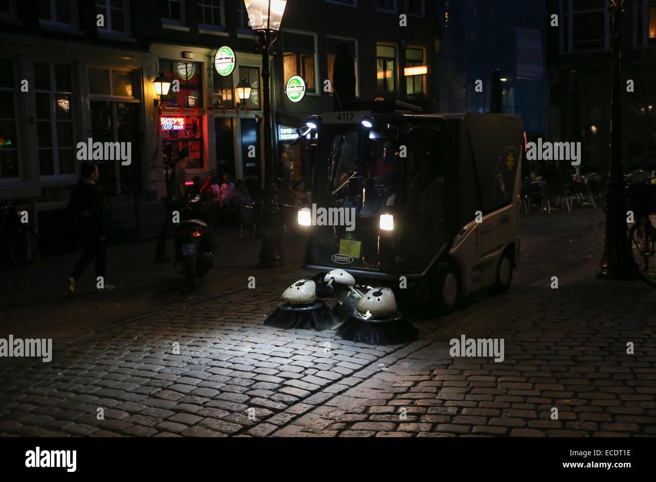 Straße Reinigung Fahrzeug-Nacht Stockfoto