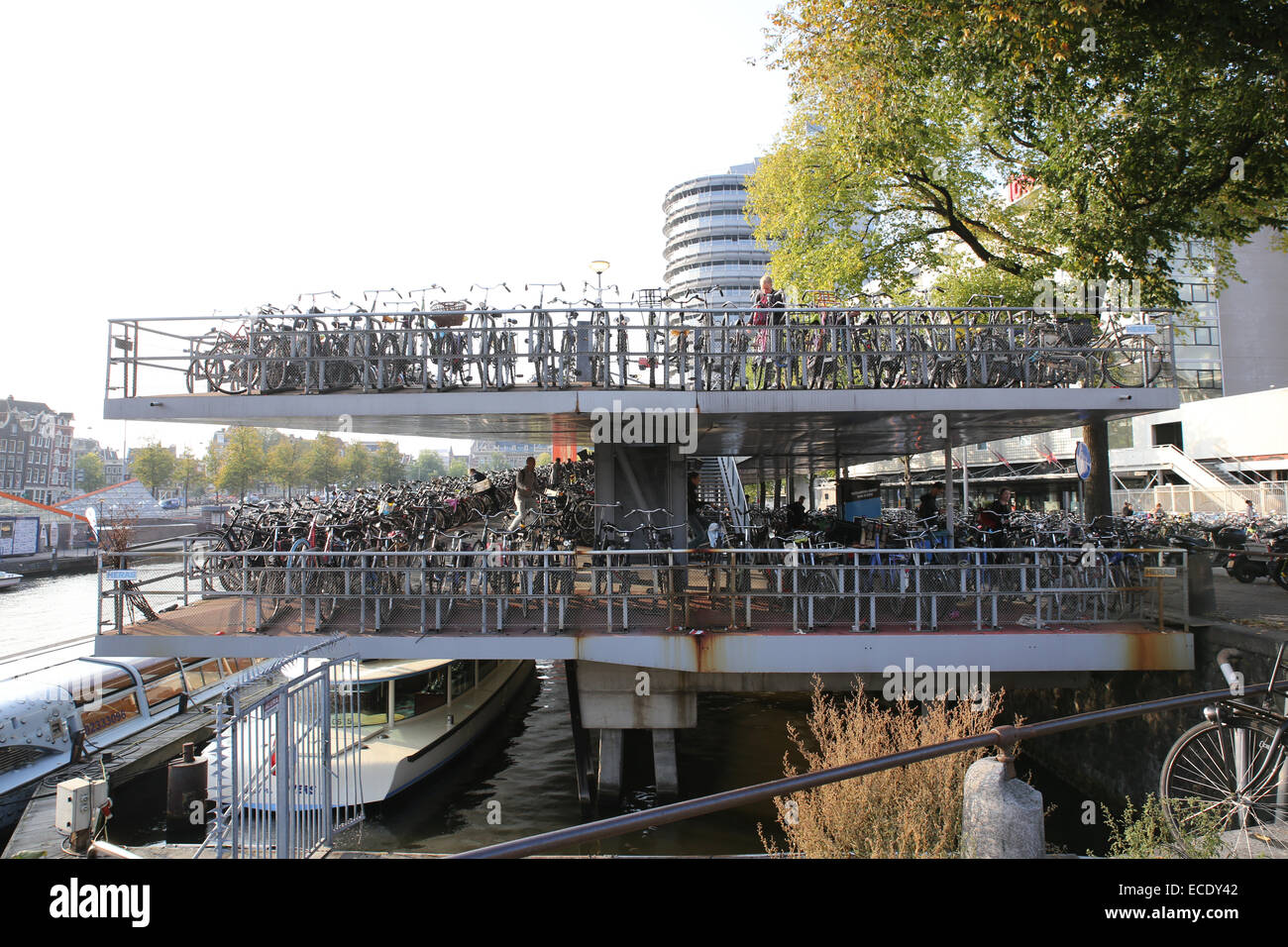 Fahrrad garage mehrere Ebenen Stockfoto