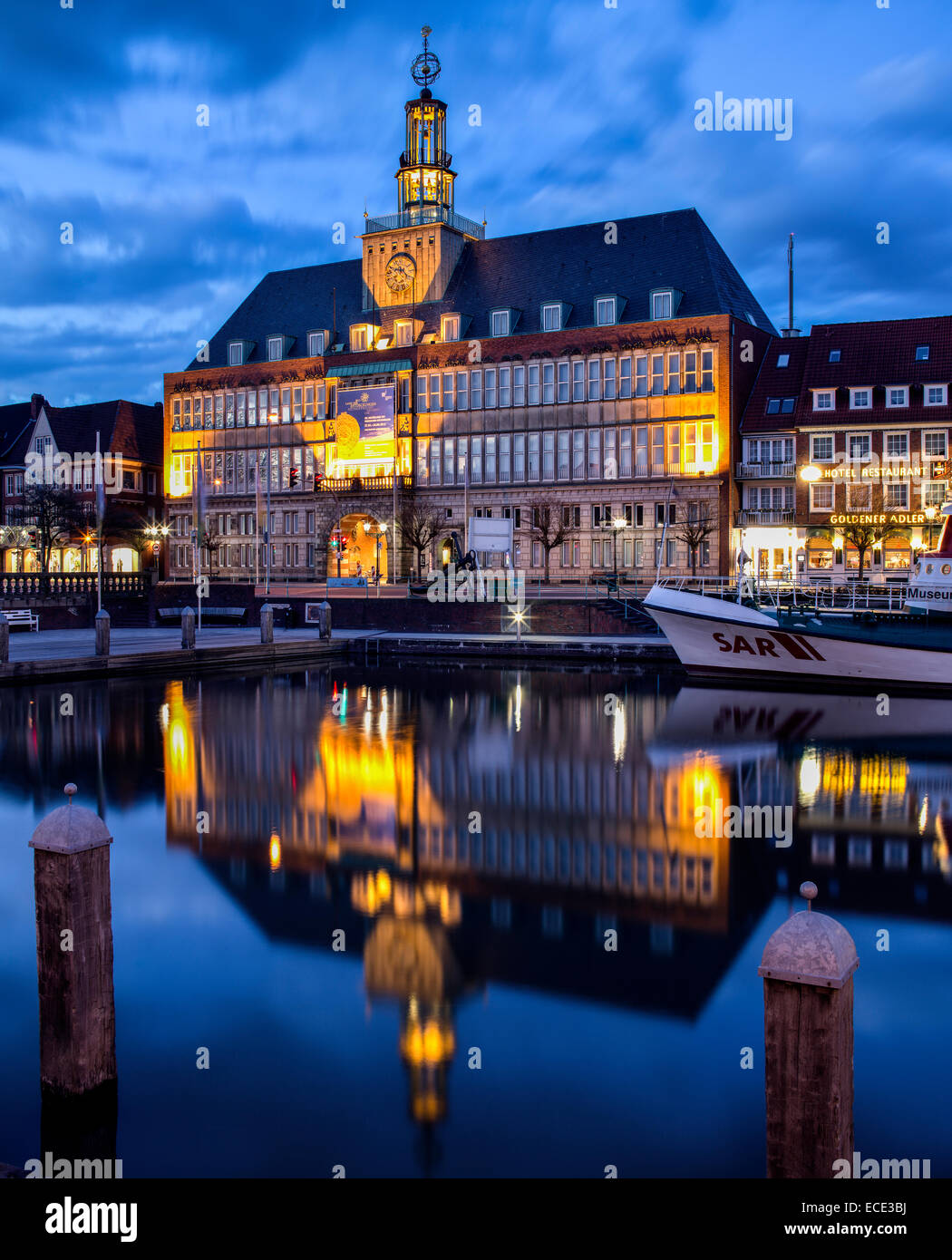 Ehemaliges Rathaus, heute ostfriesischen Museum, Emden, Ostfriesland, Niedersachsen, Deutschland Stockfoto