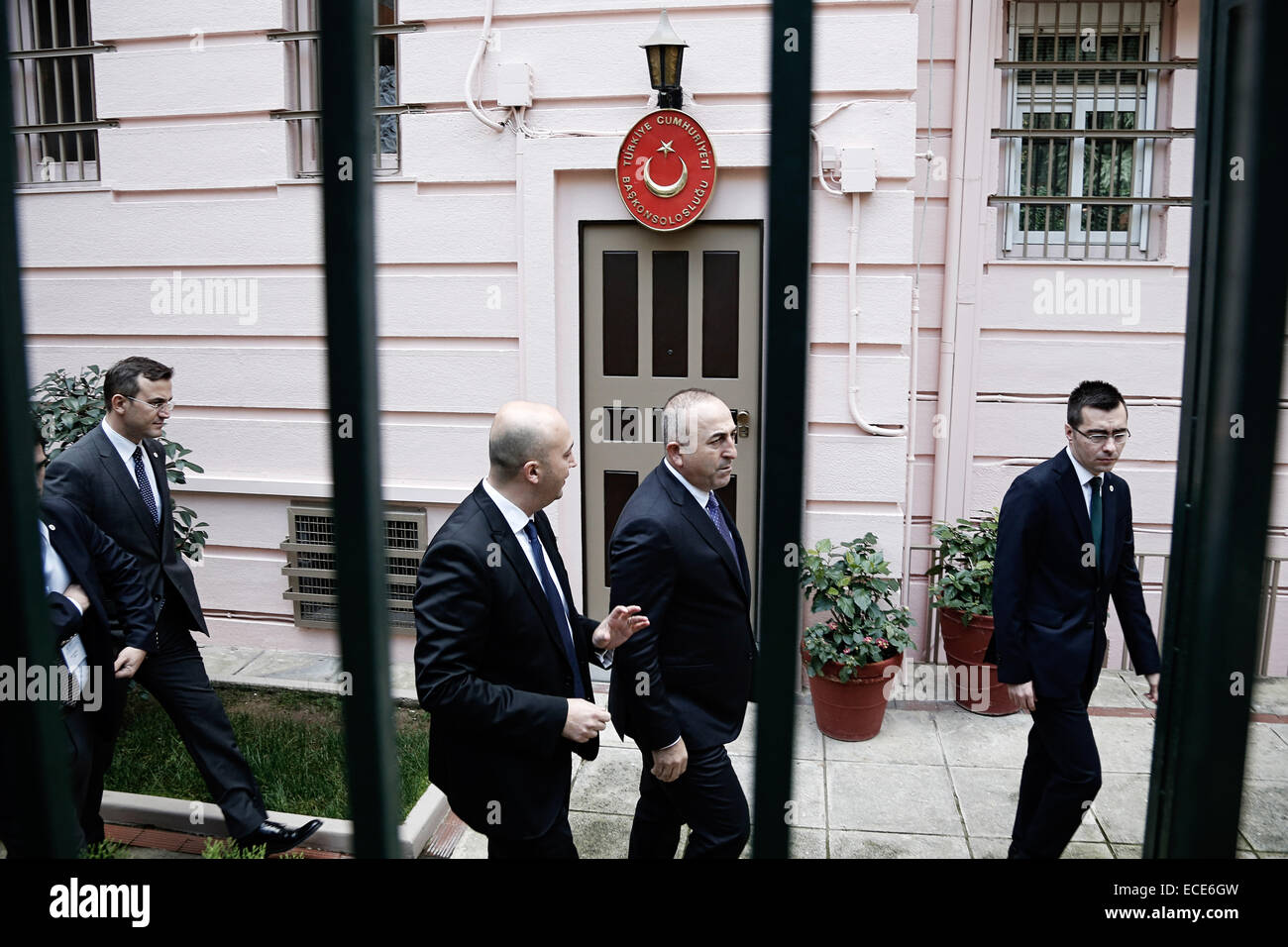 Besuch des türkischen Außenminister Mevlüt Cavusoglu an das türkische Konsulat und Haus von Kemal Atatürk in Thessaloniki, Griechenland am 12. Dezember 2014. Stockfoto