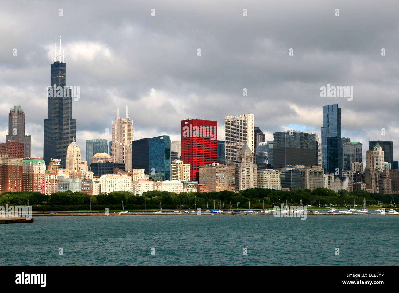 Chicago Skyline Stadt Staedte Gebaeude Haus Haeuser Wolkenkratzer Hoch Hohe Willis Tower Sears siehe Teich in Architektur draussen Stockfoto