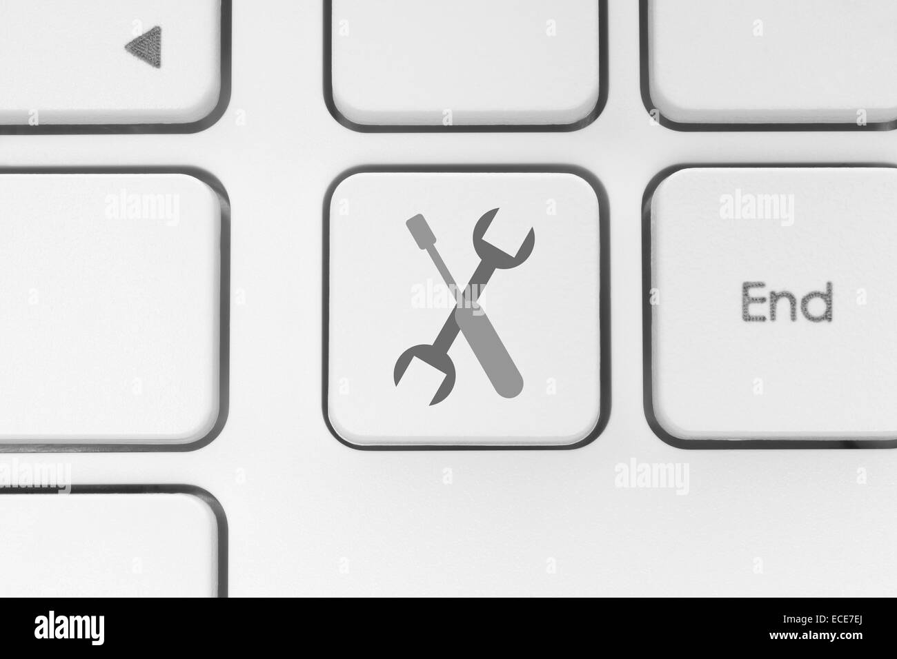 Tools-Taste auf weiße Tastatur Nahaufnahme Stockfoto