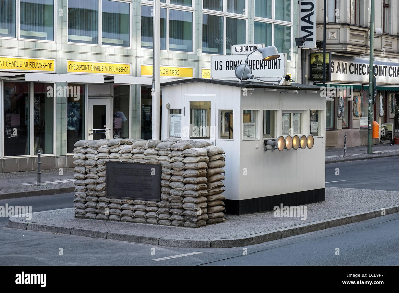 Checkpoint Charlie in Berlin Stockfoto