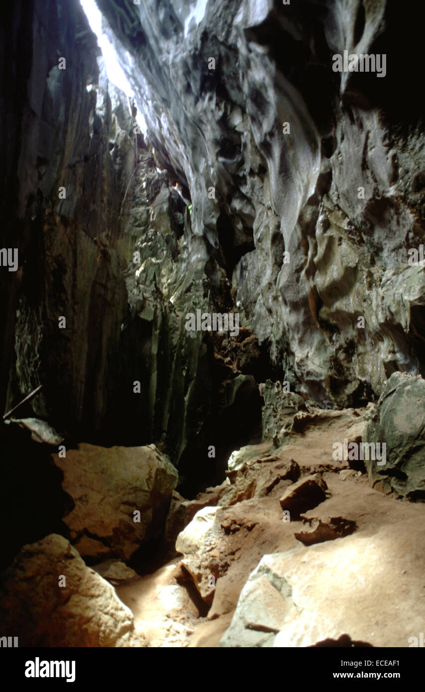 Cudugman Höhle. Bacuit Archipels. Palawan. El Nido. Philippinen. El Nido (offiziell der Gemeinde von El Nido) ist eine erste cl Stockfoto