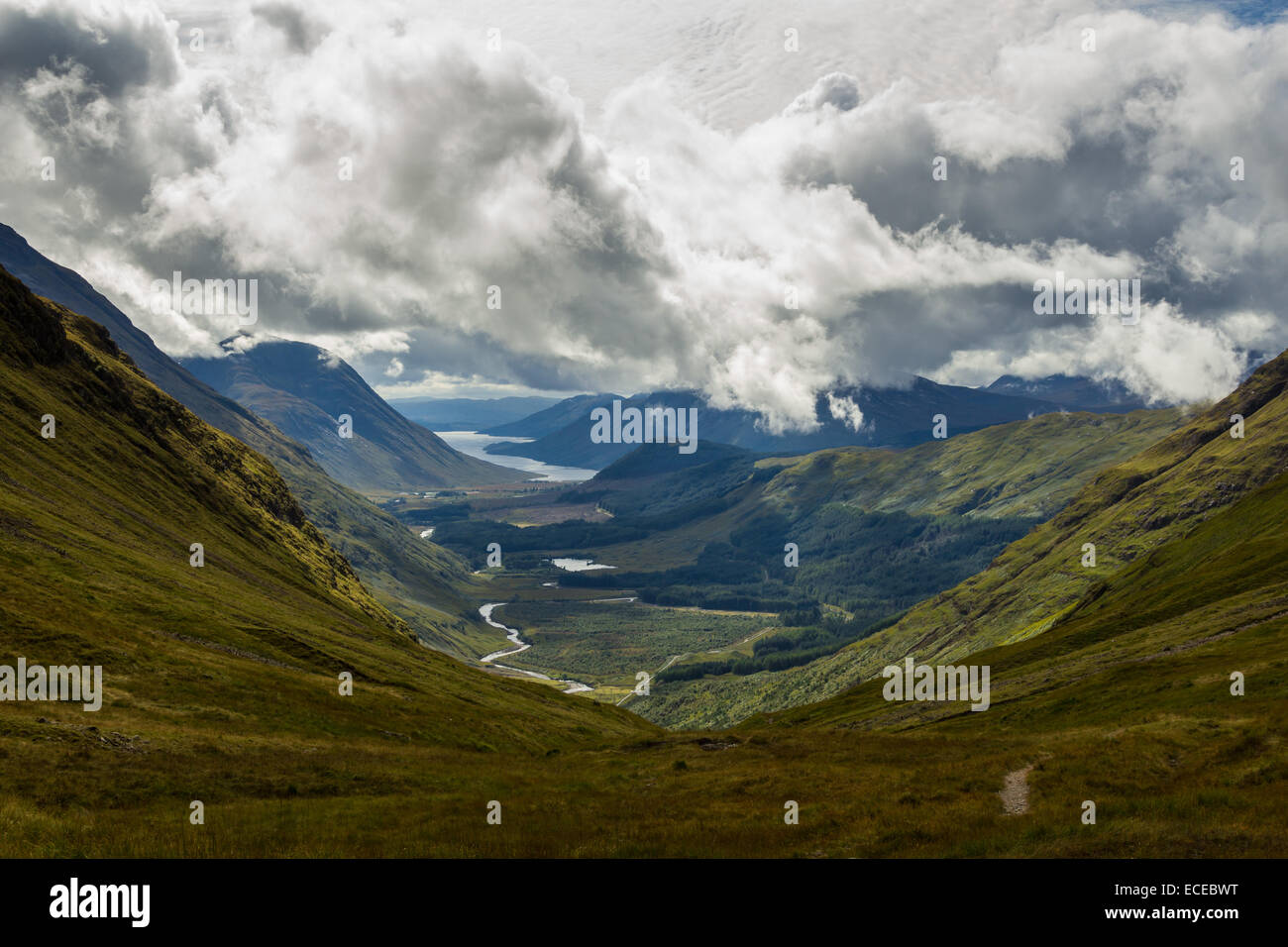 Berg- und Tallandschaft, Glen Etive, Highlands, Schottland, Großbritannien Stockfoto