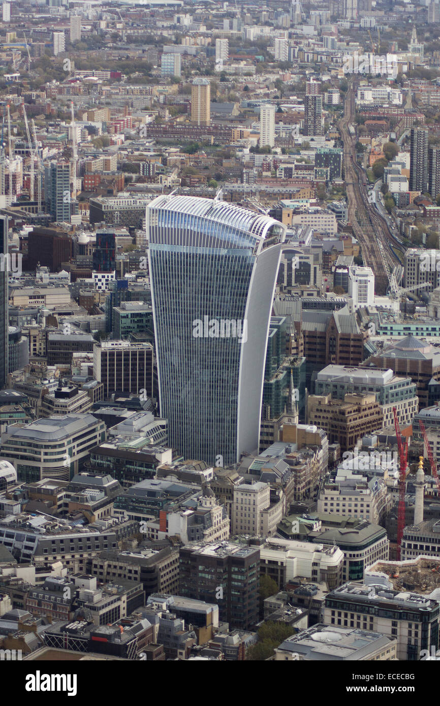 Vereinigtes Königreich, London, Stadtbild mit Walkie Talkie Wolkenkratzer im Zentrum Stockfoto