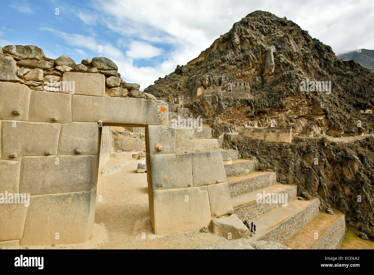 Tor der Zehn Nischen, Sektor der Zehn Nischen, landwirtschaftlichen Terrassen und Hill, Ollantaytambo Inka Ruinen, Urubamba, Peru Stockfoto