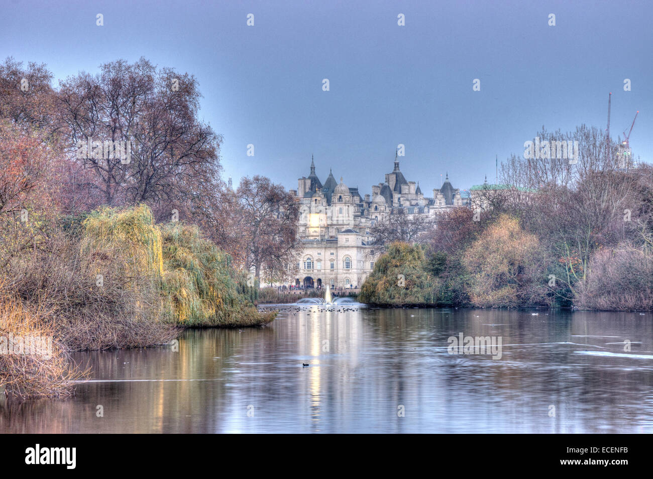 St James Park.  London-Ansicht der Horseguards Parade Stockfoto