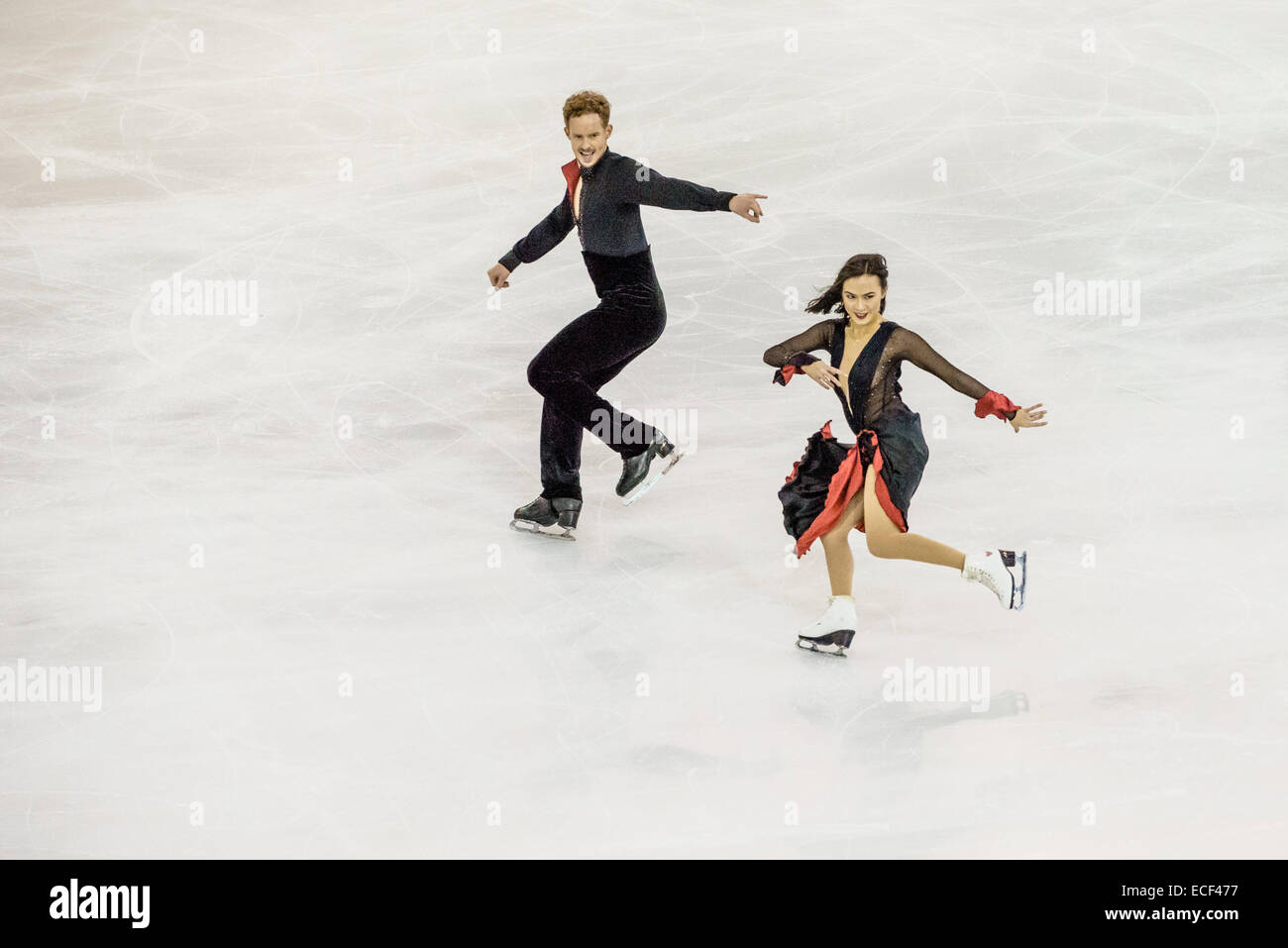 Madison Chock / Evan Bates (USA) führen in der Tanz-SENIOR - Kurzprogramm bei der ISU Grand Prix of Figure Skating Finale in Barcelona Stockfoto