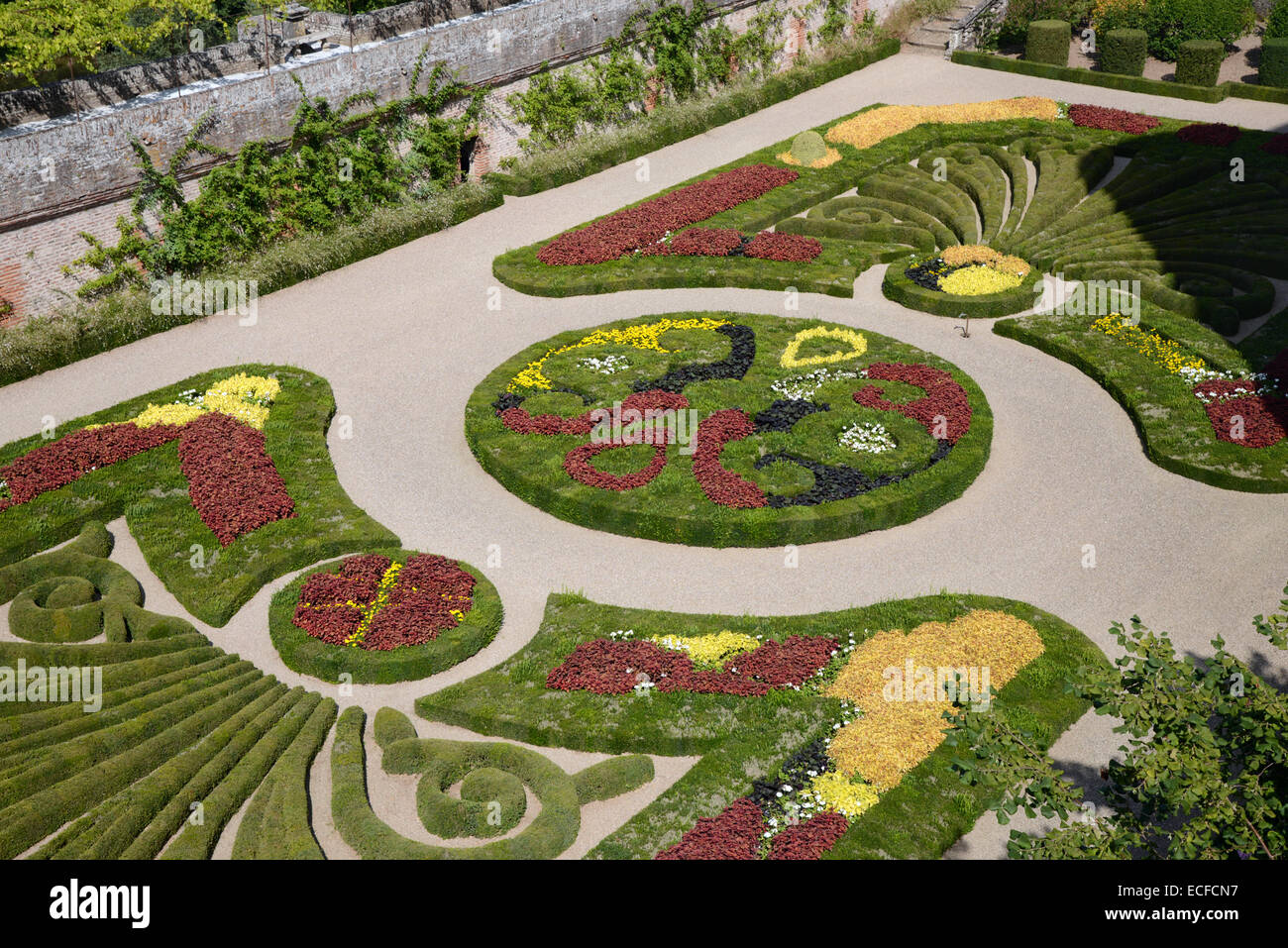 Französische Gartenanlage oder Topiary Garten des Standortes Bischöfe Palast De La Berbie Toulouse-Lautrec Museum Albi France Stockfoto