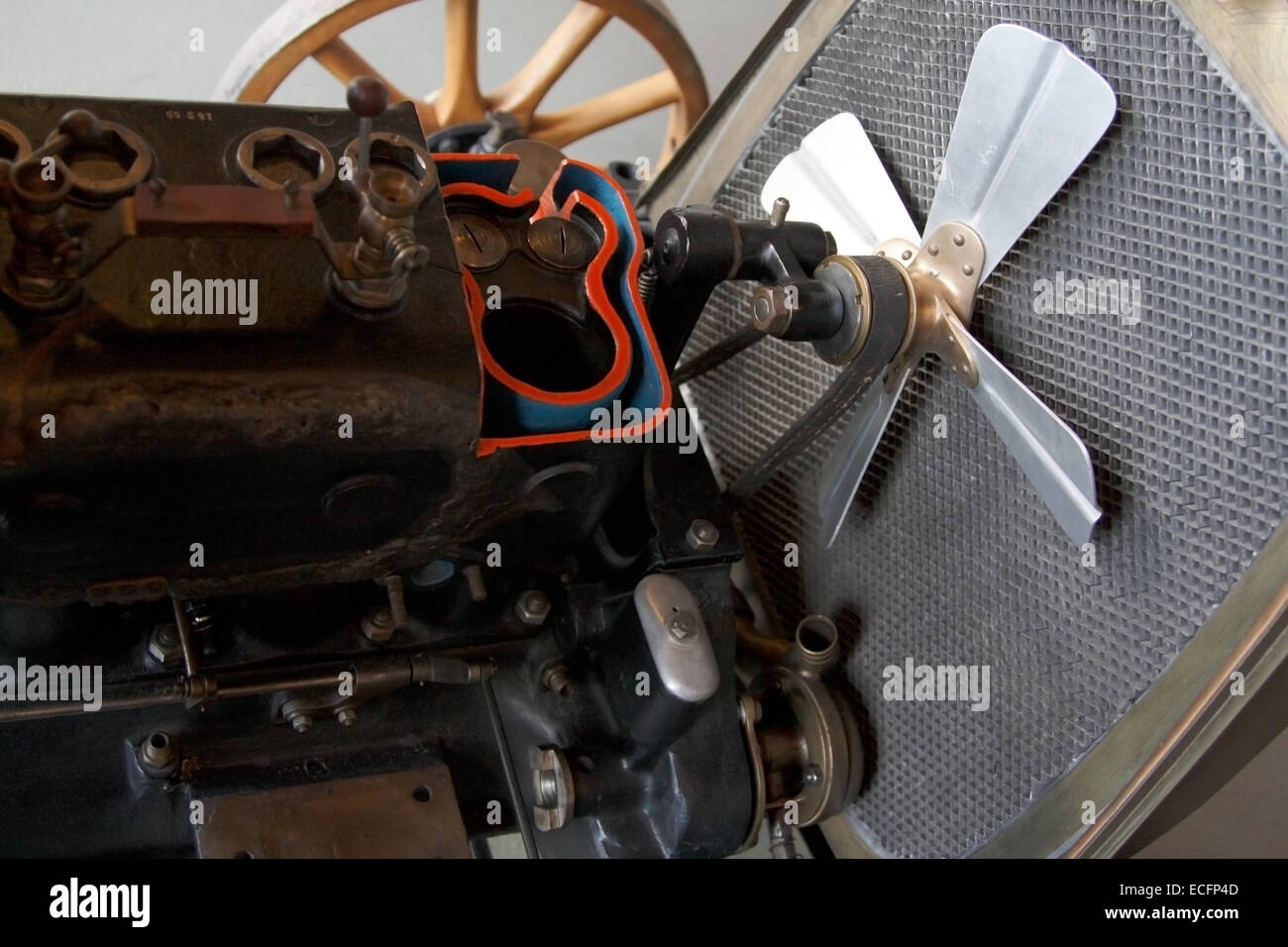 Retro-Automotor ein Kühler mit einem Lüfter Stockfoto