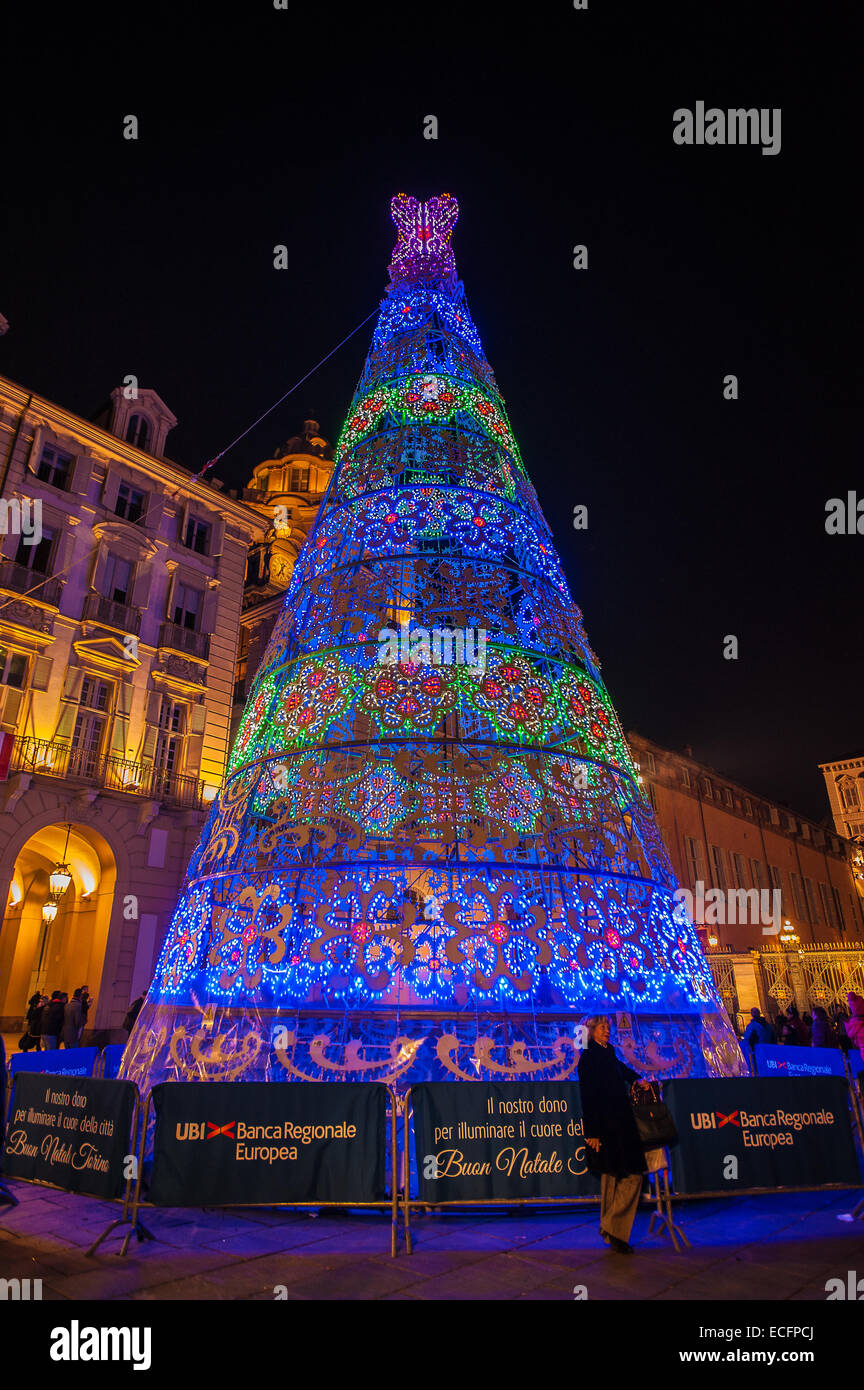 Piazza Castello in Turin, Italien. 13. Dezember 2014. Weihnachtsbaum in Piazza Castello Credit: wirklich Easy Star/Alamy Live News Stockfoto