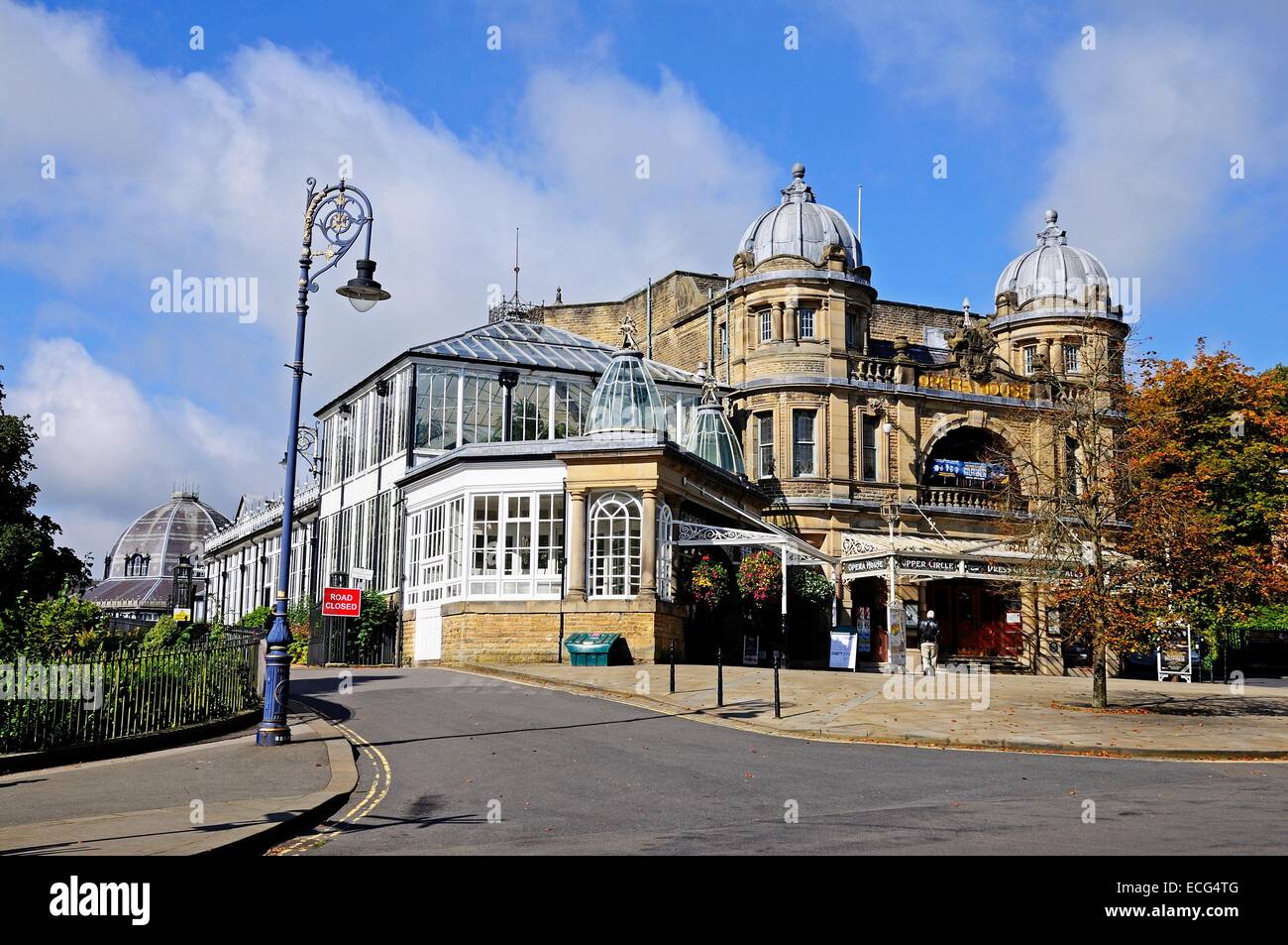 Vorderansicht des Opernhauses, Buxton, Derbyshire, England, UK, Westeuropa. Stockfoto