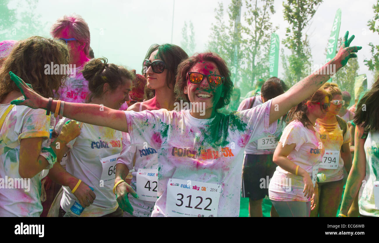 ISTANBUL, Türkei - 14. September 2014: Leute haben Spaß in Istanbul Farbe Sky 5 K. Stockfoto