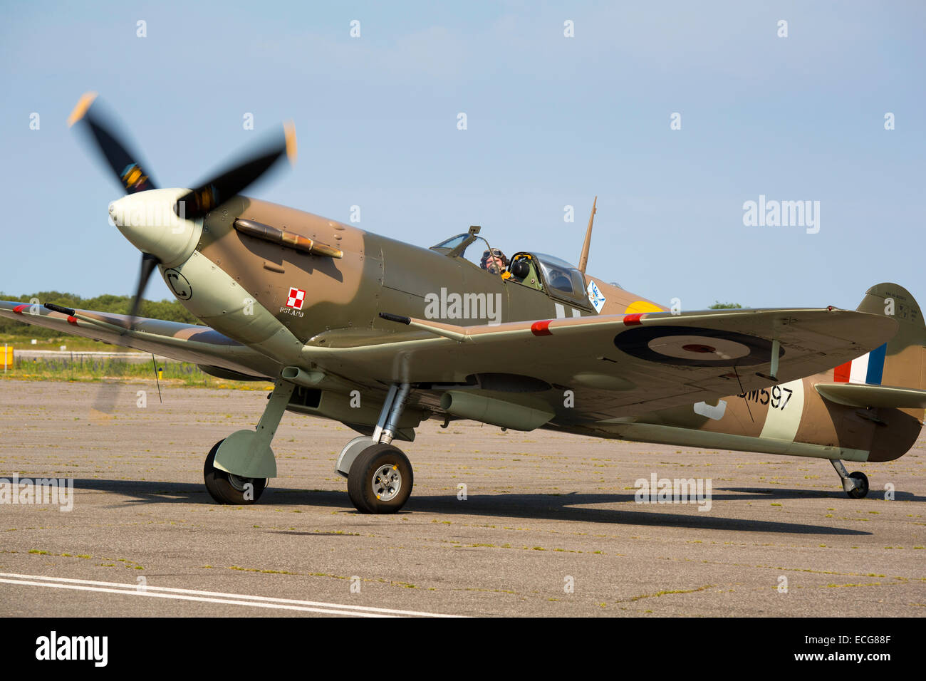 Vickers Supermarine Spitfire Mk Vb J-HC BM597 G-MKVB nach der Landung am Flughafen Lydd Rollen Stockfoto