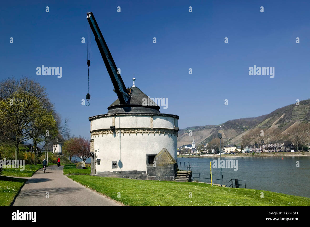 Alter Kran am Rhein Promenade, Andernach, Rheinland-Pfalz, Deutschland, Europa, Alter Kran eine der Rheinpromenade, Andernach, Stockfoto